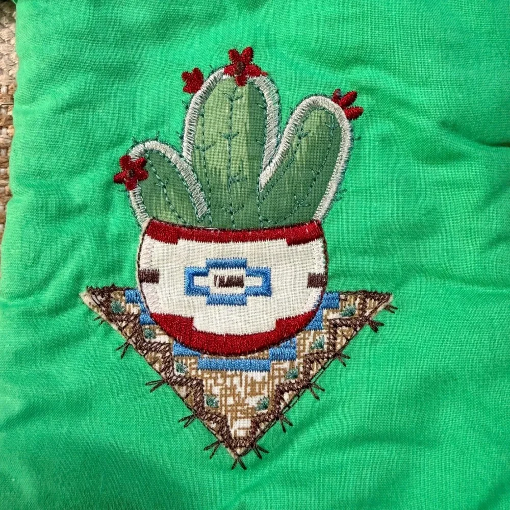 Vintage Green Cactus Embroidered Oven Mitt Southwestern Desert Kitchen Decor